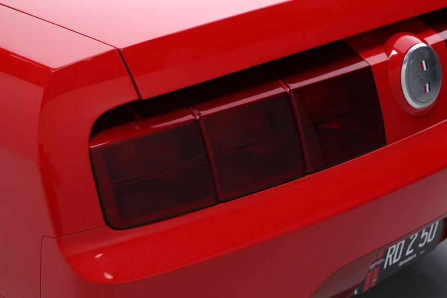 Детали экстерьера Ford Mustang GT Convertible Concept 2004 года  (фото 39 из 51)